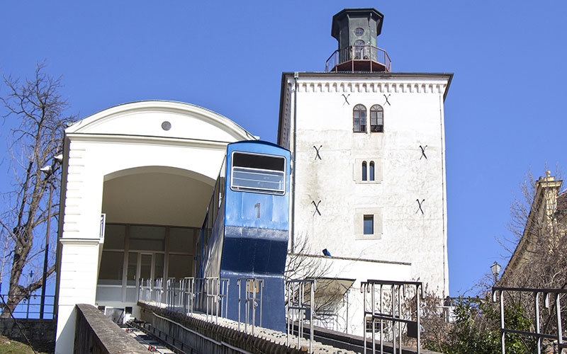 Kula Lotrščak s uspinjačom